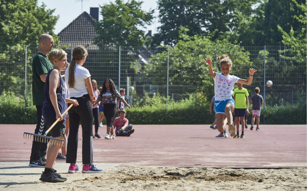 Endlich wieder Sporttag an der Realschule! Endlich wieder Sporttag an der Realschule!